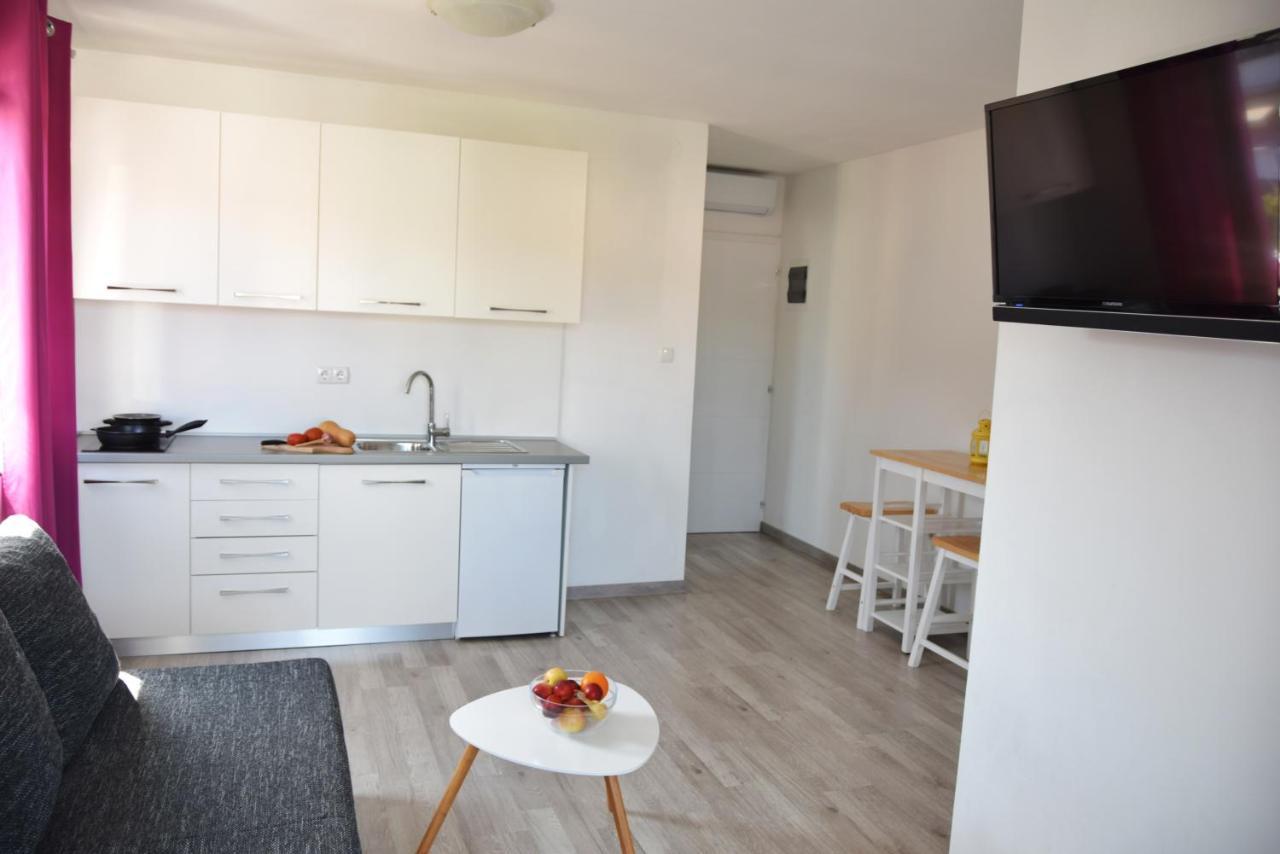 ראב Rab Apartments Aurora מראה חיצוני תמונה
