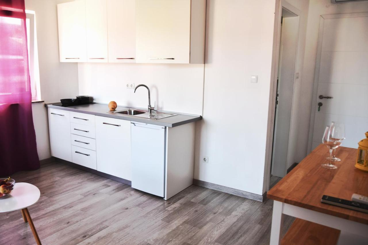 ראב Rab Apartments Aurora מראה חיצוני תמונה