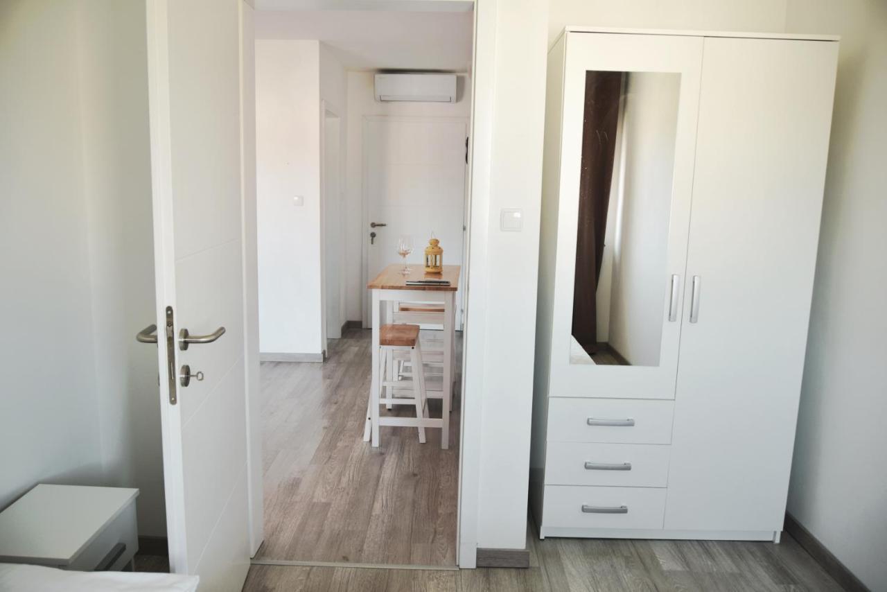 ראב Rab Apartments Aurora מראה חיצוני תמונה