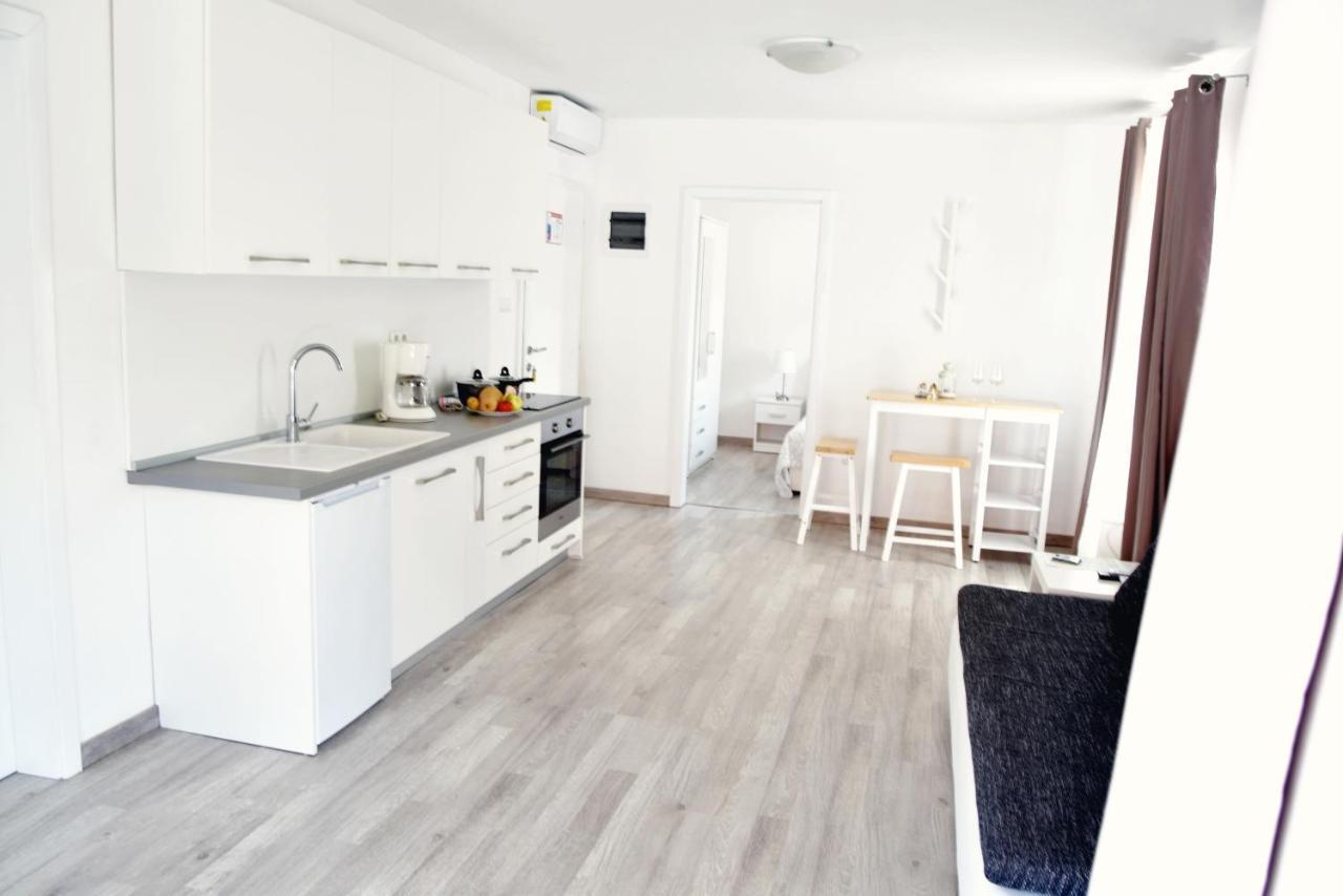 ראב Rab Apartments Aurora מראה חיצוני תמונה